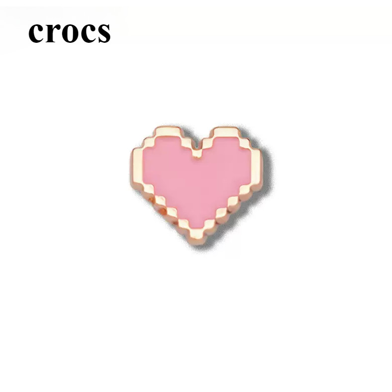 Jibbitz Crocs Charms จระเข้ รองเท้าดอกไม้อุปกรณ์เสริมรองเท้าหัวเข็มขัดโลหะรองเท้าดอกไม้ตกแต่ง,หัวใจสีชมพูที่ถอดออกได้