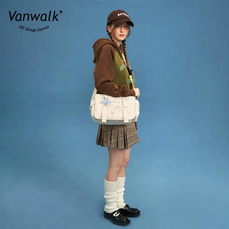 Vanwalk V2557 กระเป๋าสะพายข้างสาวย้อนยุคสไตล์อเมริกัน ins กระเป๋าสะพายนักเรียนความจุขนาดใหญ่อเนกประสงค์