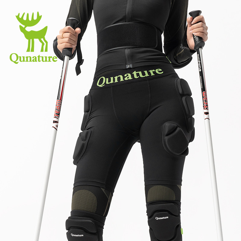 Qunature กางเกงขาสั้นสกีป้องกันสะโพกความปลอดภัยกันลมผ้ายืดที่อบอุ่นเล่นสกีอุปกรณ์ลูกกลิ้ง สำหรับผู้ชายและผู้หญิง — صورة 8