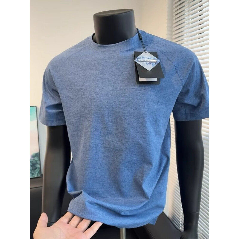 เสื้อยืดผู้ชายแขนสั้น แบบใหม่ปี 2025 ผ้าไหมน้ำแข็งแห้งไว สไตล์คลาสสิก