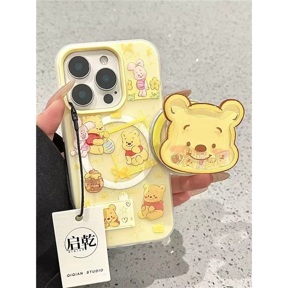 Winnie the Pooh Shaking Music Magnetic Bracket ใช้งานร่วมกับ Apple 16 เคสโทรศัพท์ 15pro/13iPhone14 ขายร้อน 12 หรูหรา 11/XR