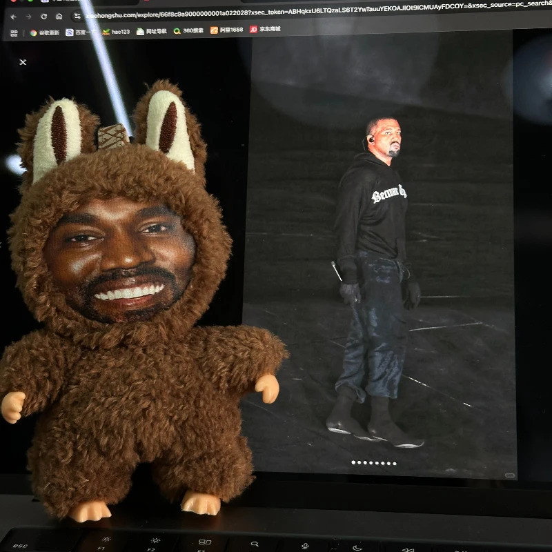 จี้ "Layeye" รุ่นลิมิเต็ด จาก Kanye West - อัญมณีสไตล์ Hip-Hop