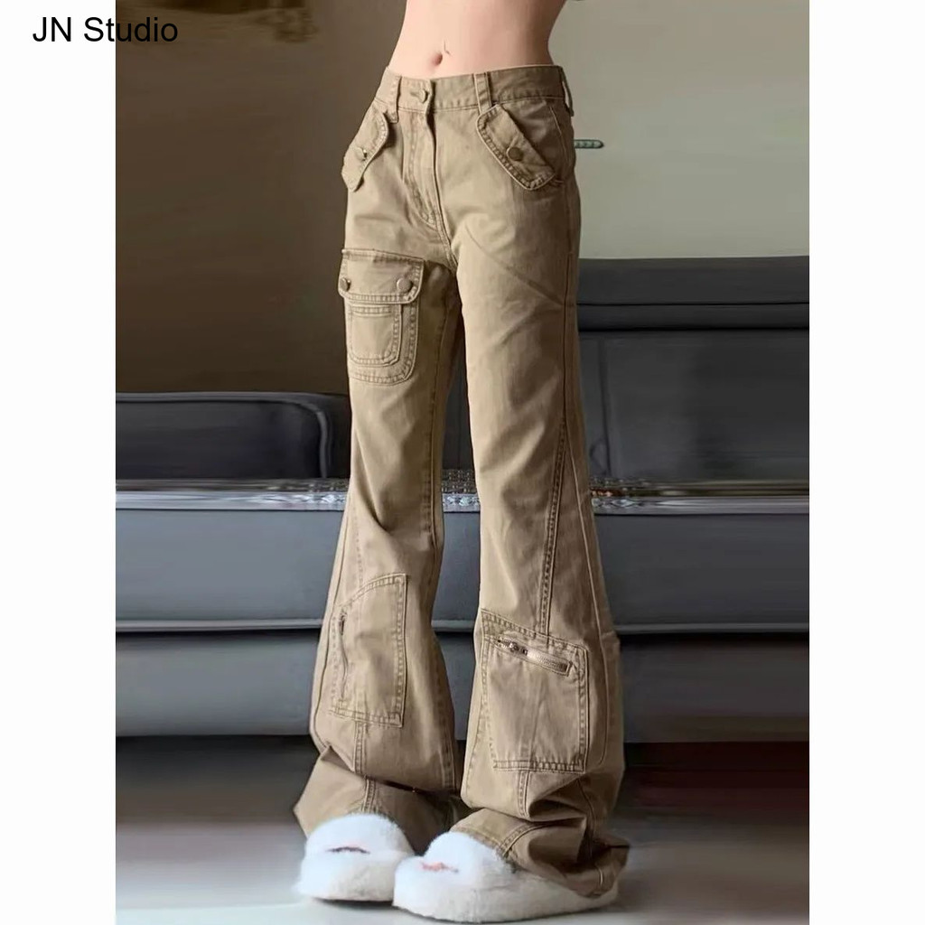 JN Studio กางเกงยีนส์ผู้หญิง กางเกงยีนส์ขาสั้น คลาสสิค แฟชั่น สไตล์ ทันสมัย WLK24307DI 31Z240801