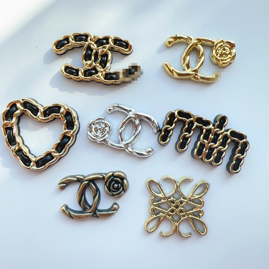 10 ชิ้น Retro Chanel สไตล์ Double C Bronze ถักตัวอักษร Double-spelling diy Headdress กิ๊บติดผมคลิปเคสโทรศัพท์กระเป๋าอุปกรณ์เสริม