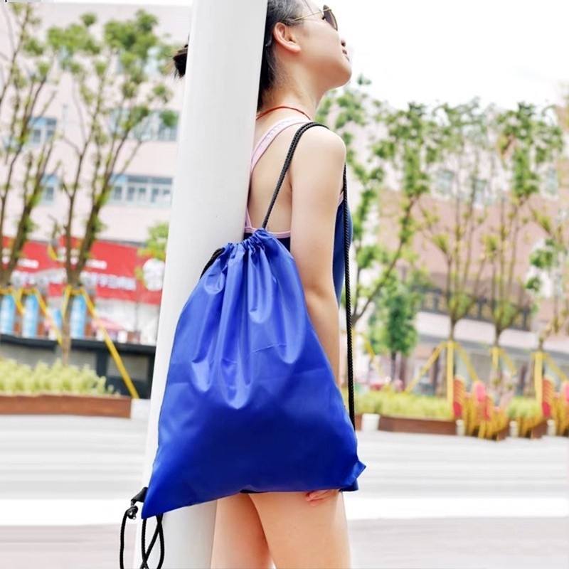 กระเป๋าสะพายหลังแบบสายรูด สะพายหลัง สำหรับพกพาเล่นกีฬา ความจุขนาดใหญ่ พกพาสะดวก สามารถใส่ไปฟิตเนสได้