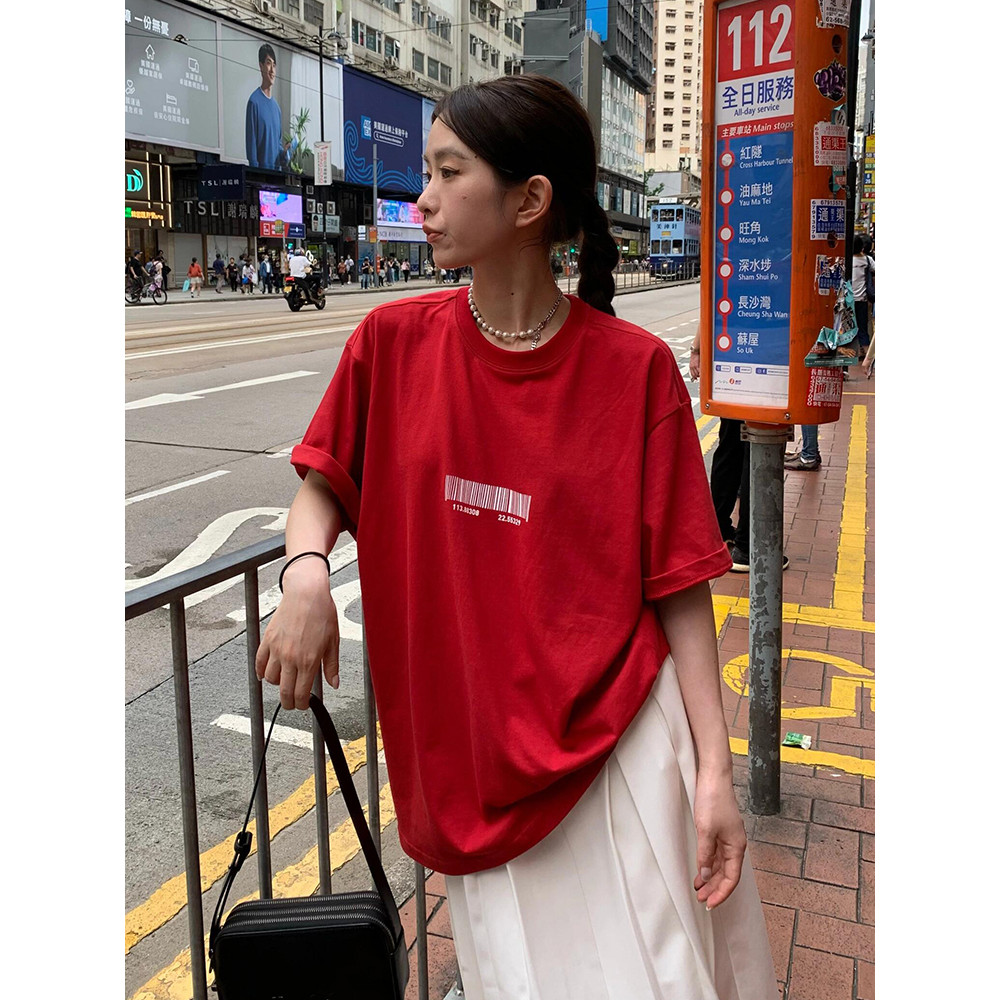 (จัดส่งตลอด 24 ชั่วโมง）Angle Official สไตล์อเมริกัน  สีแดง ตัวอักษร พิมพ์ลาย เสื้อยืดแขนสั้น เสื้อลำลองทรงหลวม