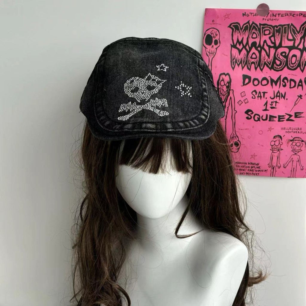 Dark สไตล์ Retro Denim หมวกไปข้างหน้าหญิง Skull สติกเกอร์เพชรล้าง Distressed เส้นรอบวงหัวใหญ่แสดงใบหน้าขนาดเล็ก Beret หมวก