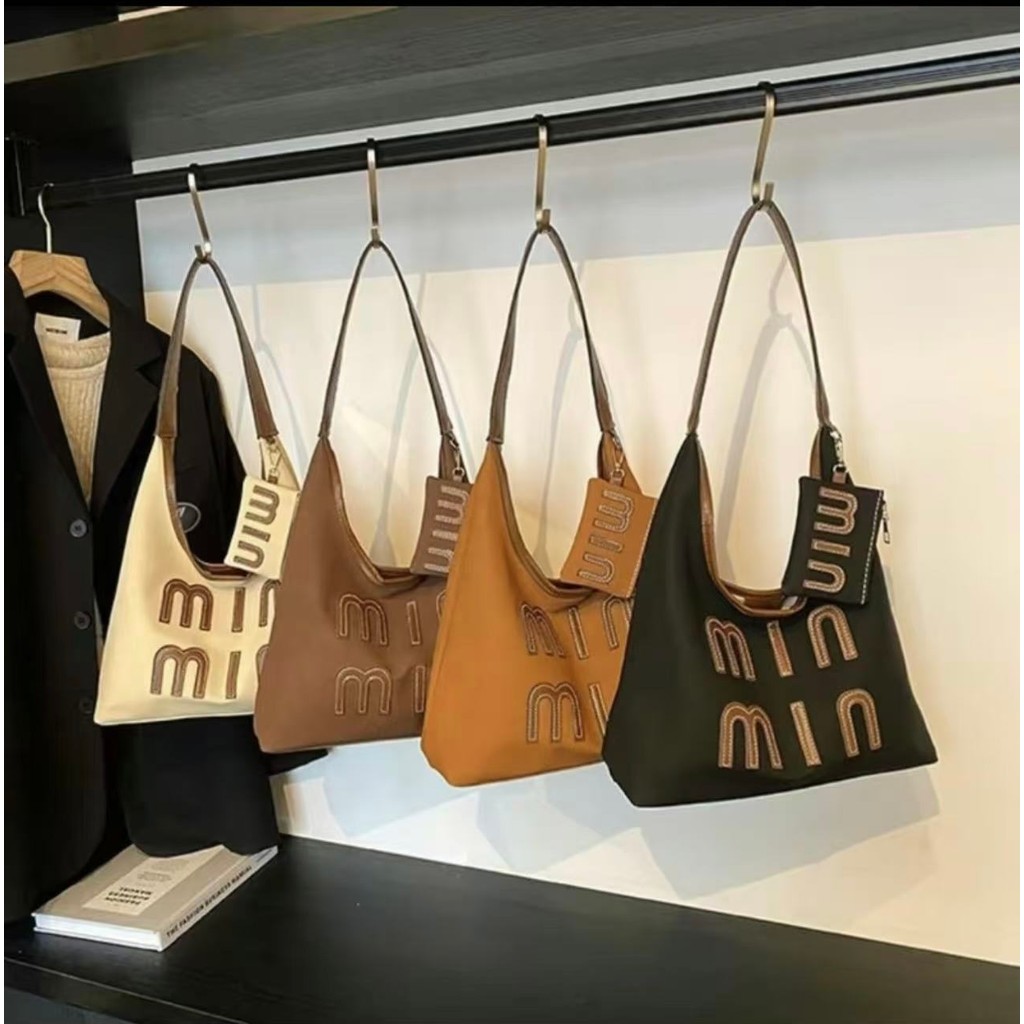 KVK-shop: กระเป๋าสะพายข้างใบใหญ่-สไตล์แฟชั่น-ใส่ของได้เยอะ-กระเป๋าตังค์เล็กแถมให้XP319