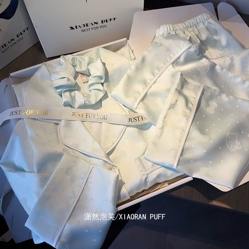 ชุดนอนผู้หญิงแขนยาวจากผ้าไหมน้ำแข็งสำหรับฤดูร้อน ดีไซน์แบบ Ggib