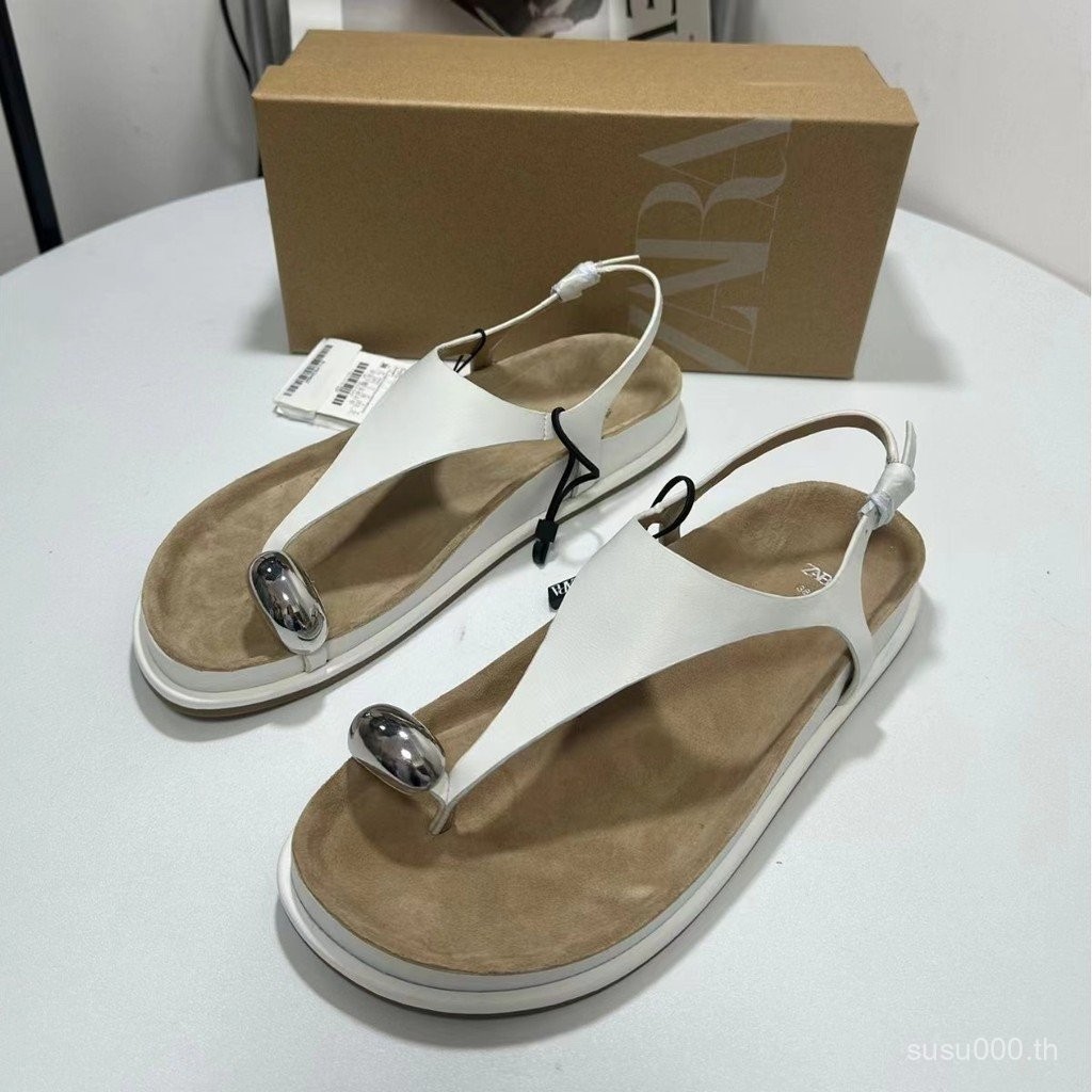 Za สินค้าใหม่ 2024 ฤดูร้อนยุโรปอเมริกันหนา Soled รอบ Toe รูป Sole คลิปมุมโลหะหัวเข็มขัด Bright เครื่องประดับรองเท้าแตะแฟชั่นผู้หญิง