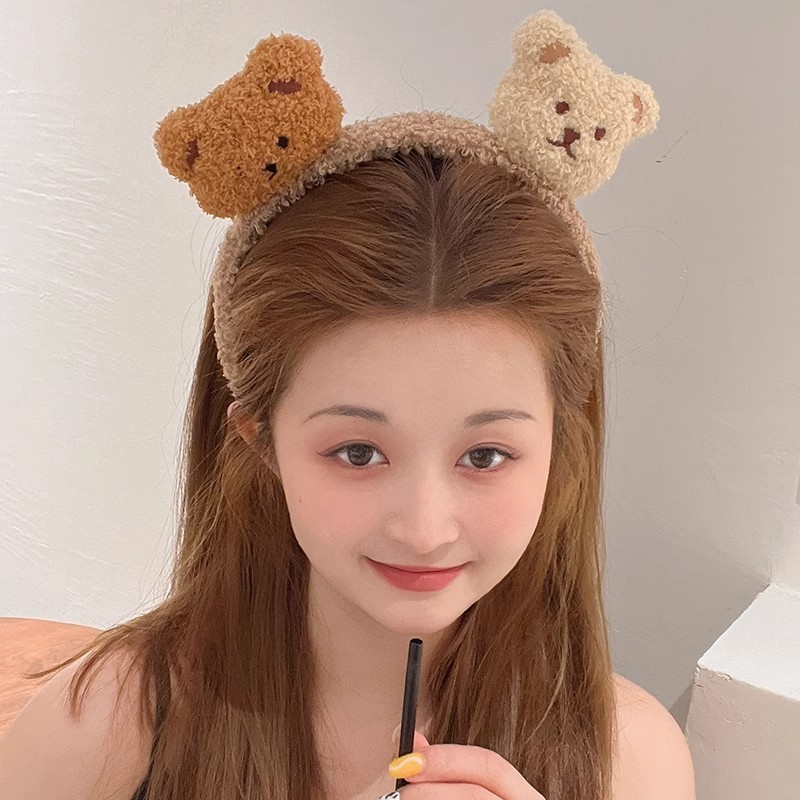 เวอร์ชั่นเกาหลี อินสตาแกรม สไตล์น่ารักปักหัวตุ๊กตาหมี2024ใหม่ตุ๊กตาคาดศีรษะสําหรับสาวๆล้างหน้ากิ๊บเครื่องประดับผม