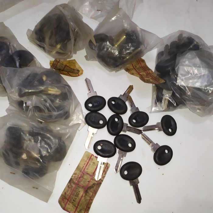 Vespa PX Spartan PS PXR กุญแจจุดระเบิดเดิม Nos piaggio