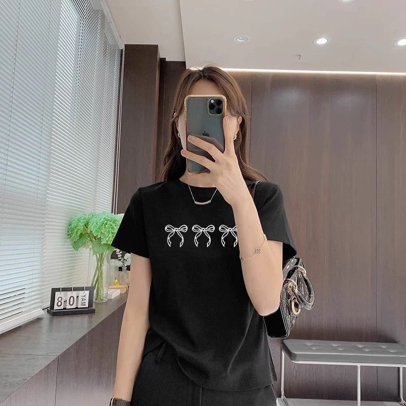 🎀Alva🎀เสื้อยืดแขนสั้น  เสื้อยืดลายพิมพ์โบว์สีขาว เแฟชั่นสไตล์เกาหลี มี6สีให้เลือก🎀 #9675