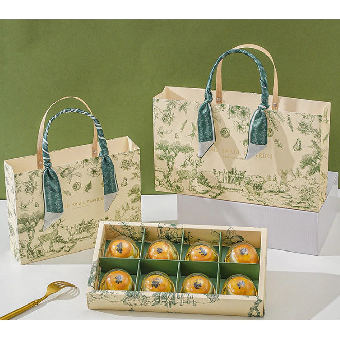 กล่องเค้ก ขนมไหว้พระจันทร์ 6 ช่อง 8 ช่อง ถุงหูหิ้ว ฝาครอบ กวาง 16.8x25x5-16.8x33x5 ซม ของฝาก MOON185