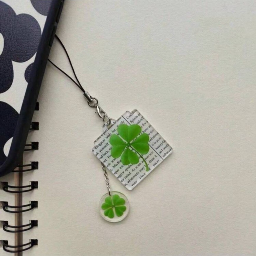 พวงกุญเเจ lucky clover 4 leaf เเบบพู่ evil eye ใบไม้โชคดี รูปที่ 2