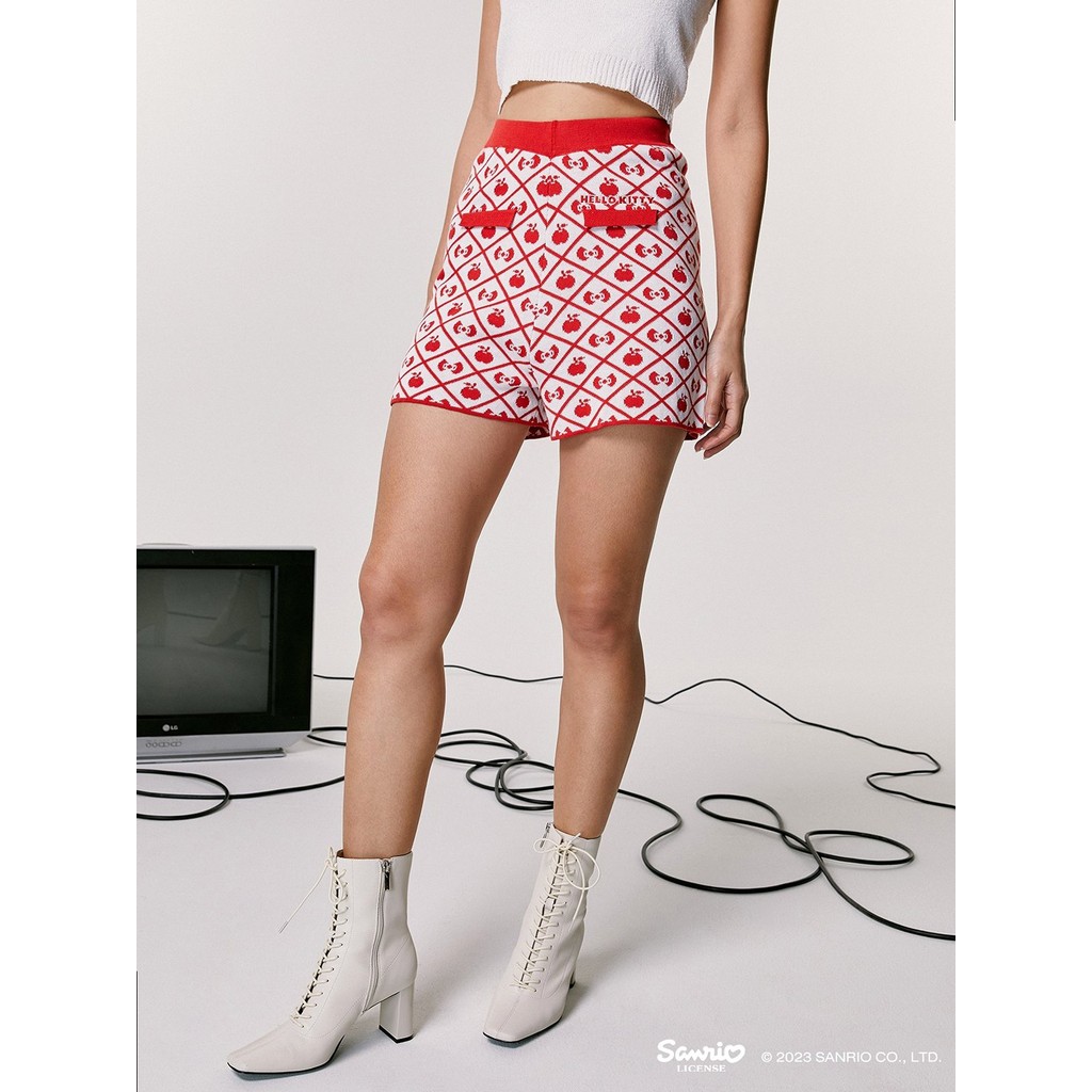 Pomelo x Hello Kitty กางเกงขาสั้นดีเทลตาราง เป็นมิตรต่อสิ่งแวดล้อม / Pomelo x Hello Kitty Sustainabl
