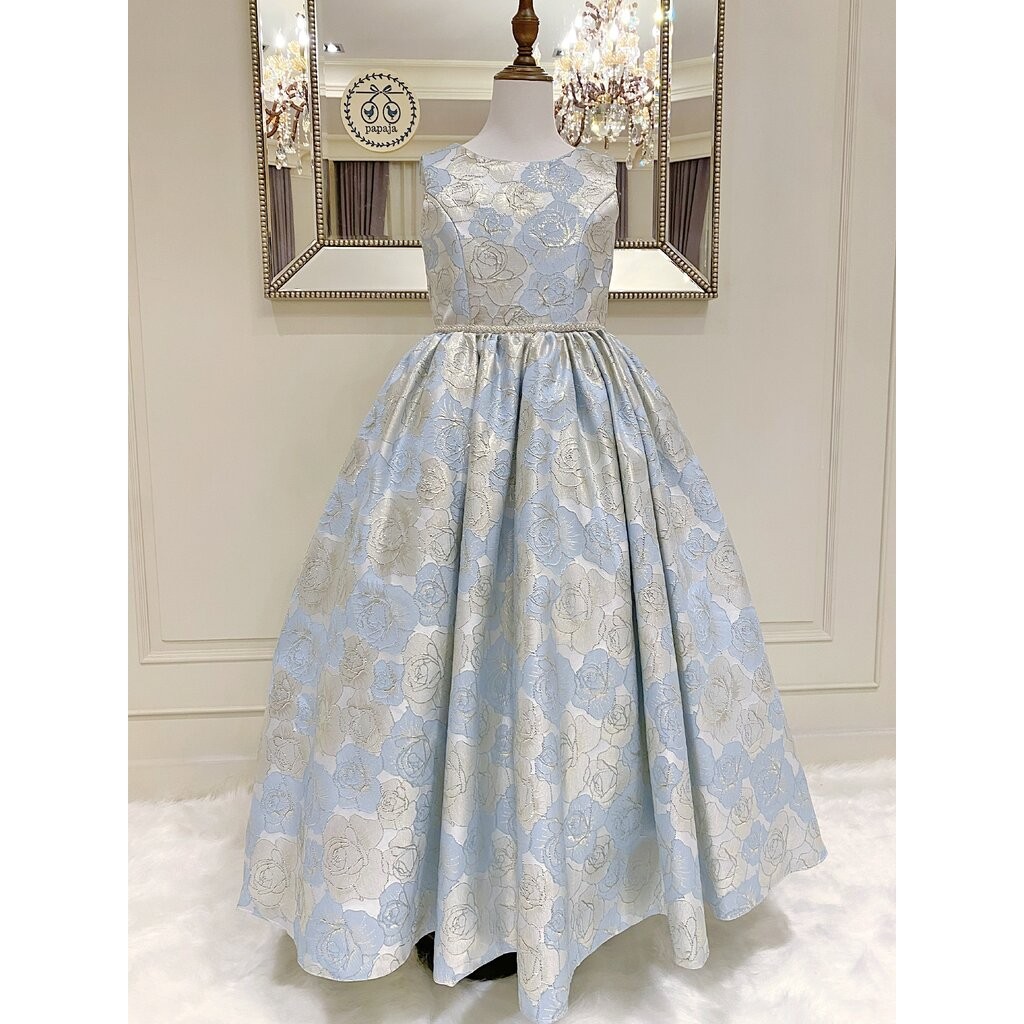 เดรสออกงานราตรียาวแขนกุดสีฟ้าอ่อน งานไฮพรีเมี่ยม ผ้า Jacquard ทอลายนูนรูปดอกกุหลาบ ใส่มาสวยแพงมาก