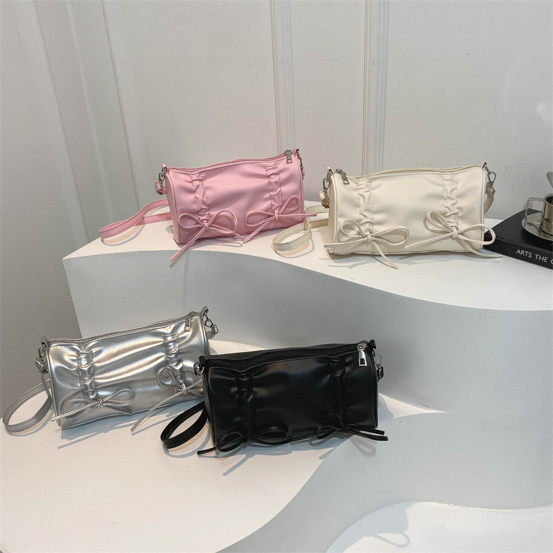 shiny girl กระเป๋าแฟชั่นใหม่-กระเป๋ารักแร้ -สีพื้นสวยๆ ใส่ของได้เยอะ เหมาะกับสาวๆทุกท่าน ดีไซน์โบว์น่ารักมาก EP6739 – โปรปัง
