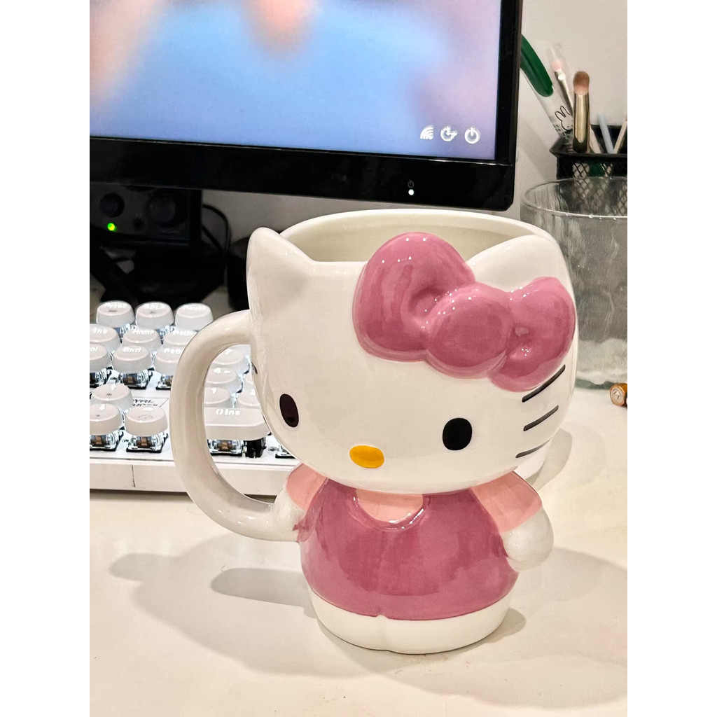 Hello Kitty ถ้วยเซรามิค Hello Kitty ถ้วยแก้วสร้างสรรค์การ์ตูนน่ารักถ้วยน้ําสาวปฏิบัติความจุขนาดใหญ่
