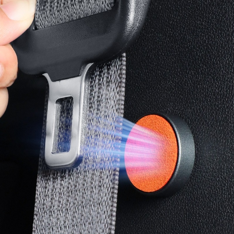 Amonoqa อุปกรณ์ตกแต่งภายในรถยนต์ Magnetic Locking Seatbelt Clip Seatbelt Limiter Stopper