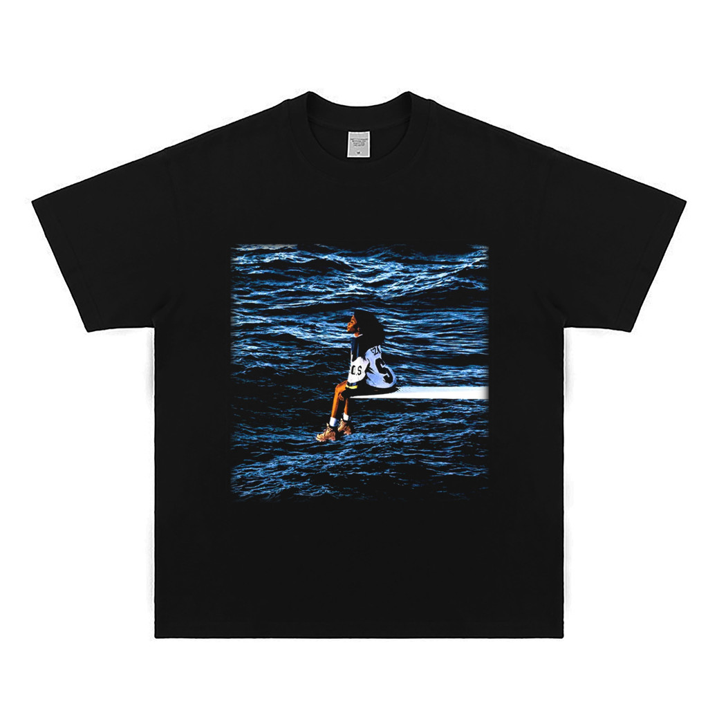 เสื้อยืดแขนสั้นพิมพ์ลาย Retro Americana ของ SZA ทรงหลวมรอบคอ