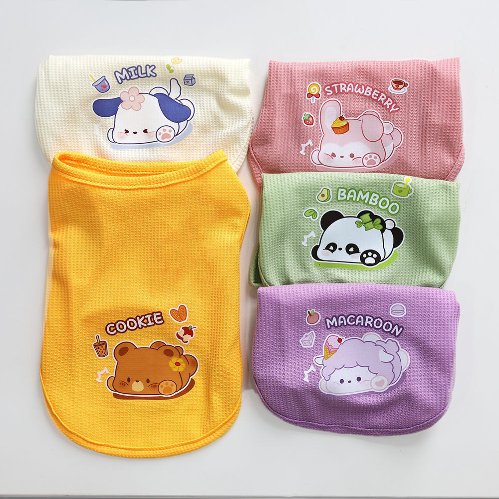 วาฟเฟิลน่ารักเรียบง่ายการ์ตูนพิมพ์เสื้อกั๊กเจ้าหญิงสีลูกกวาดสําหรับแมวและสุนัขเสื้อผ้าสัตว์เลี้ยงสไตล์ตะวันตก
