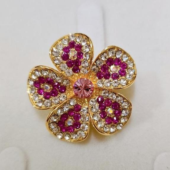 เข็มกลัด OZEL ดอกไม้ B211 ครองสังข์