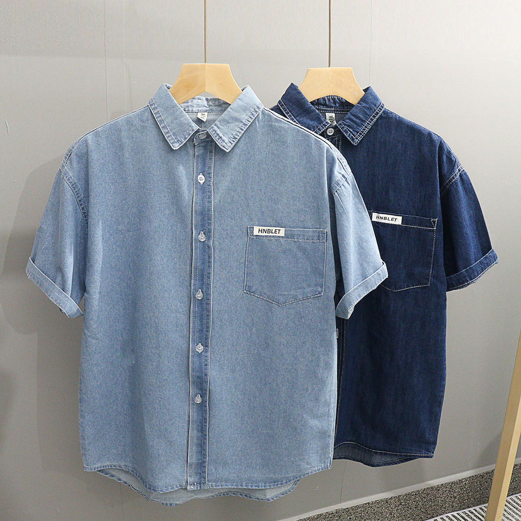 เสื้อเชิ้ตผ้ายีนส์ผ้านุ่มแขนสั้นลำลองสีฟ้าอ่อนแนววินเทจแบบใหม่ฤดูร้อน2024เสื้อแบรนด์ยอดนิยมสำหรับผู้ชาย
