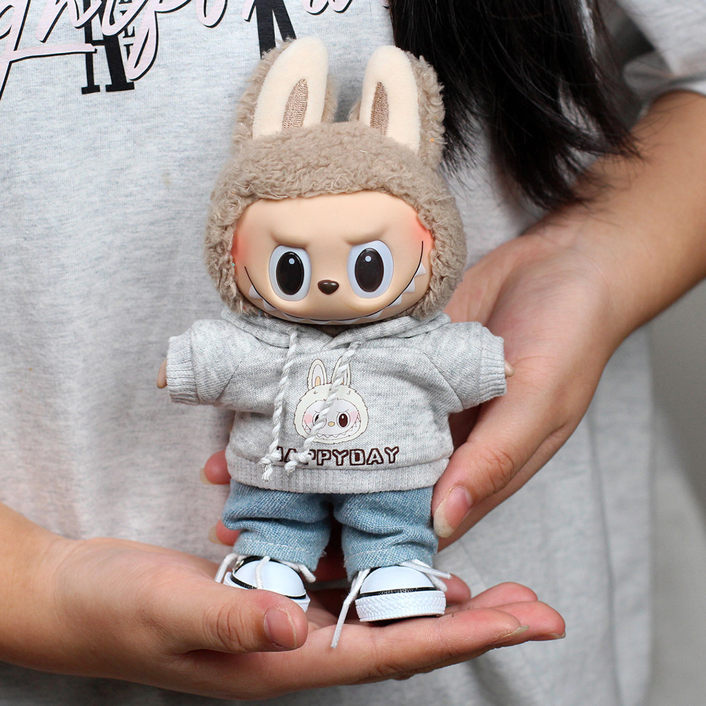 Labubu POP MART V1 17cm ตุ๊กตาตุ๊กตาตุ๊กตาจี้เสื้อผ้าเสื้อกันหนาวกางเกง
