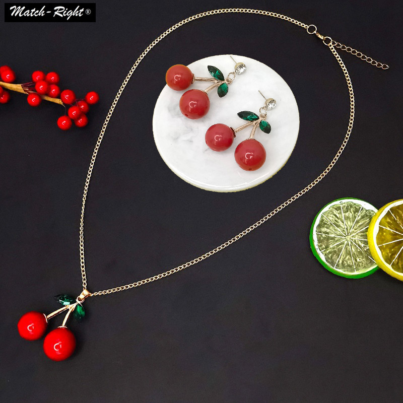 3 ชิ้นชุดเครื่องประดับสร้อยคอและต่างหู Retro Cherry จี้ Rhinestone หวานสร้อยคอสร้อยคอ Drop ต่างหู Charms