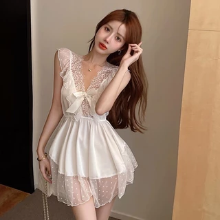 sexy pajamas🤍🩷เดรสลูกไม้ เดรสรัดรูป สีขาว sexy การตกแต่งโบว์ ยั่ว คอวีลึก ส่งไวจากไทย