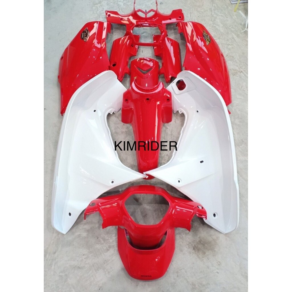 ชุดสี ฮอนด้า ดรีม รุ่นซุปเปอร์คับ ไฟเหลี่ยม Honda dream supercub จำนวน 13 ชิ้น รถปี 2013 วัสดุ abs แท้ ทำสี ระบบ 2K