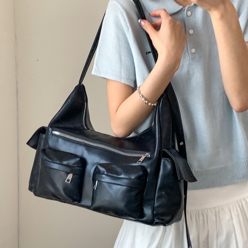 แฟชั่น All-Match รถจักรยานยนต์สไตล์ Tote กระเป๋าหญิง Retro Messenger กระเป๋า High-End Sense กระเป๋าสะพายออกแบบ Sense กระเป๋าถือกระเป๋าทุกวันกระเป๋าเดินทาง