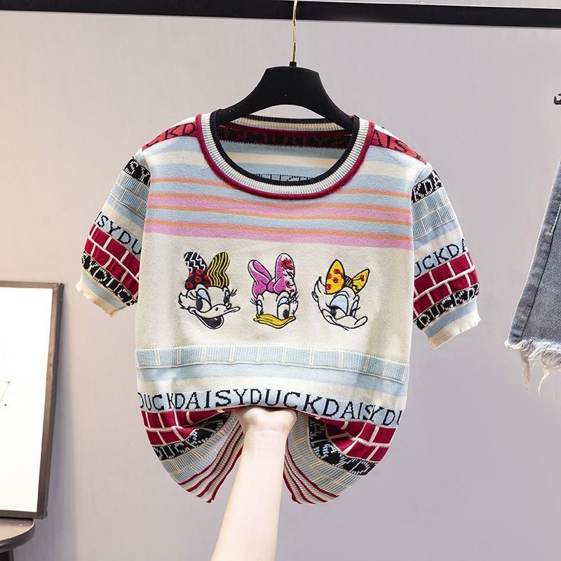 ถักแขนสั้นเสื้อยืดเสื้อผ้าผู้หญิง 2024 อินเทรนด์เกาหลีรุ่นหลวมผ้าไหมน้ําแข็งรอบคอบางการ์ตูน สูงสุด/7.13