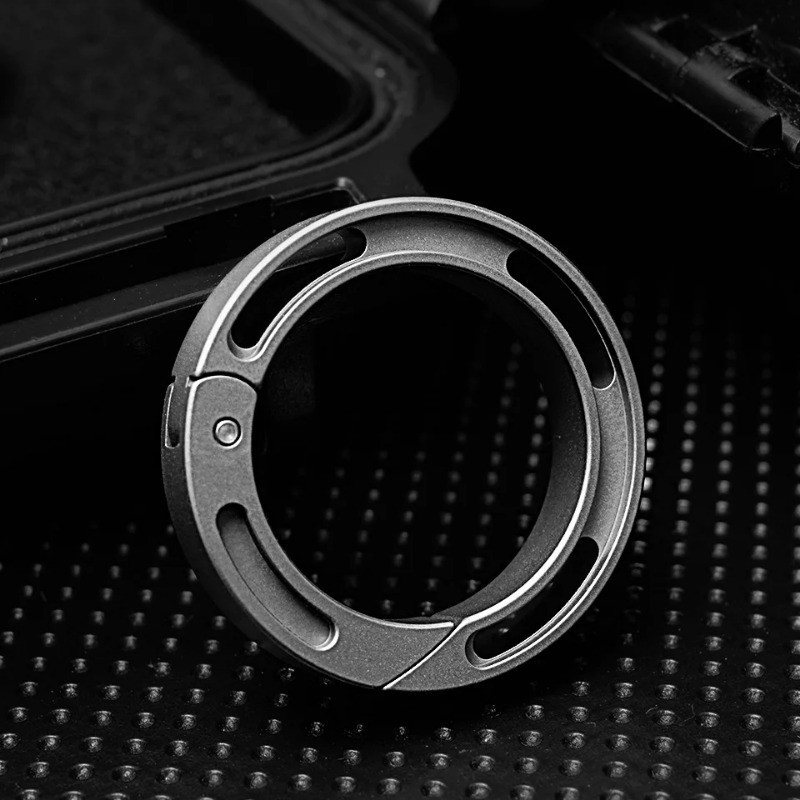 Cnedc O-type Titanium Alloy Key Chain Simplicity Storage Classification กระเป๋าเป้สะพายหลังแขวนแหวน Anti-lost กลางแจ้ง EDC เครื่องมือ