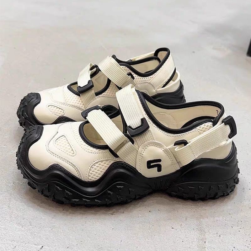 Velcro 2024 ฤดูร้อนสไตล์ใหม่ All-Match Casual Sweet Wave Sole Ugly รองเท้าน่ารัก Hollow ทนต่อการสึกหรอรองเท้าแตะกีฬา