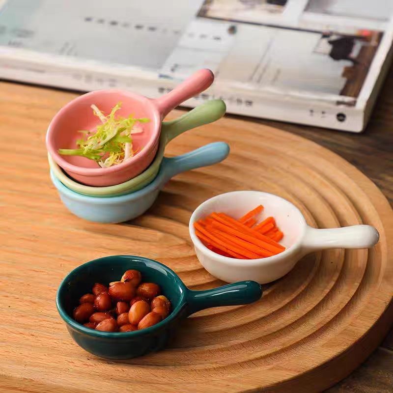 จานเครื่องปรุงรส จานเล็กๆในครัวเรือน เซรามิคสร้างสรรค์มินิญี่ปุ่นสลัดน้ำจิ้ม ซอสมะเขือเทศ จานน้ำมันและน้ำส้มสายชู