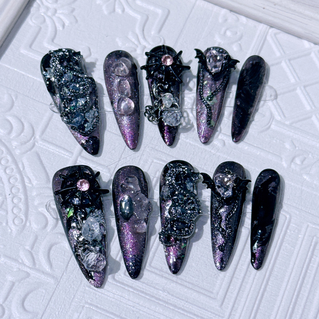 Dark Spice Girl ทําด้วยมือกดบนเล็บเคล็ดลับยาว Glitter พราวเล็บ Art Dragon เล็บปลอม