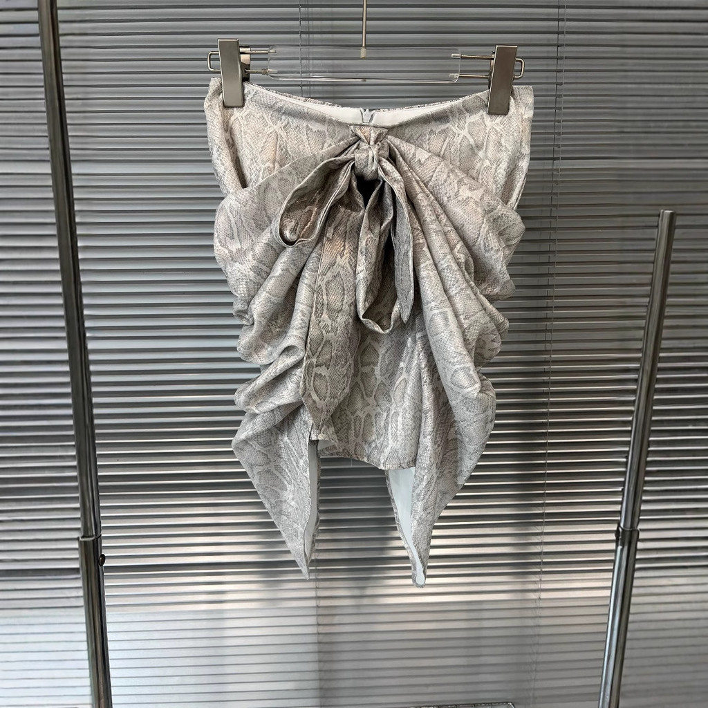 8B9D 2025New Summer Fashion Hot Girl Sweet and Spicy Design Snake Skin Pattern Skirt Metallic Strap 