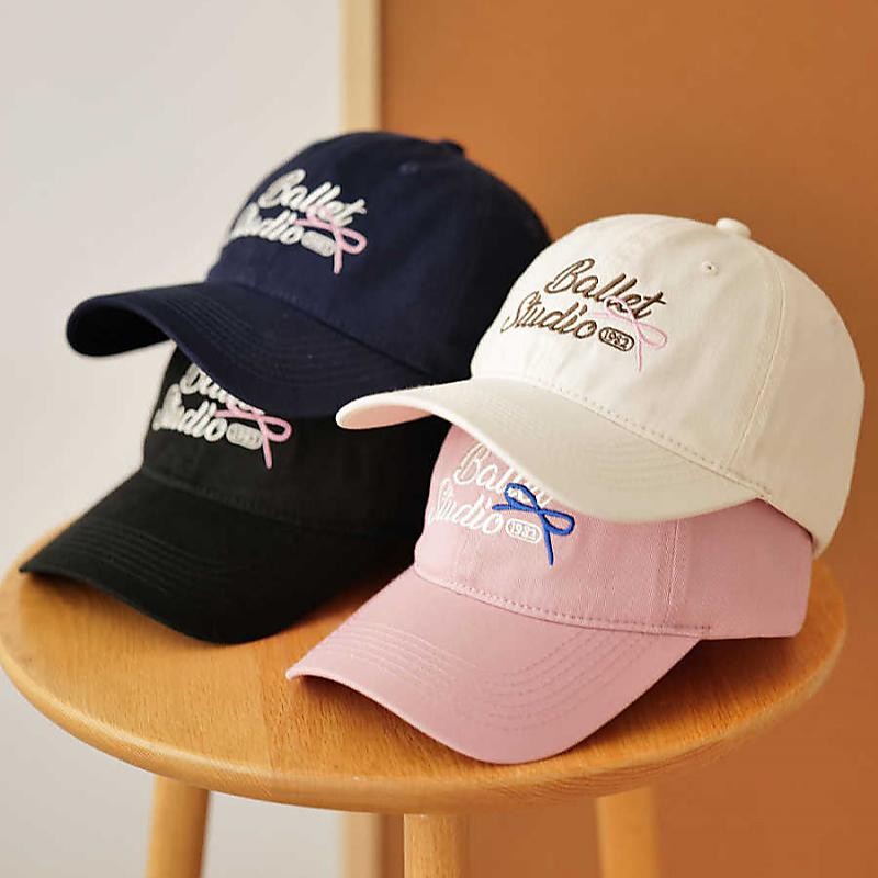 Halo studio พร้อมส่ง  หมวกเบสบอลผู้หญิง ผูกโบว์ถัก ปักตัวอักษร วัสดุฝ้ายยอดนิยมในช่วงฤดูร้อนปี 2025