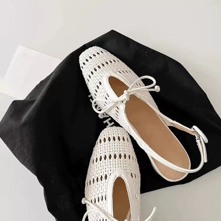 สแควร์ นิ้วเท้า ส้นหนารองเท้าส้นสูงผู้หญิงสายแบน กลวง 35-41 ขนาดใหญ่