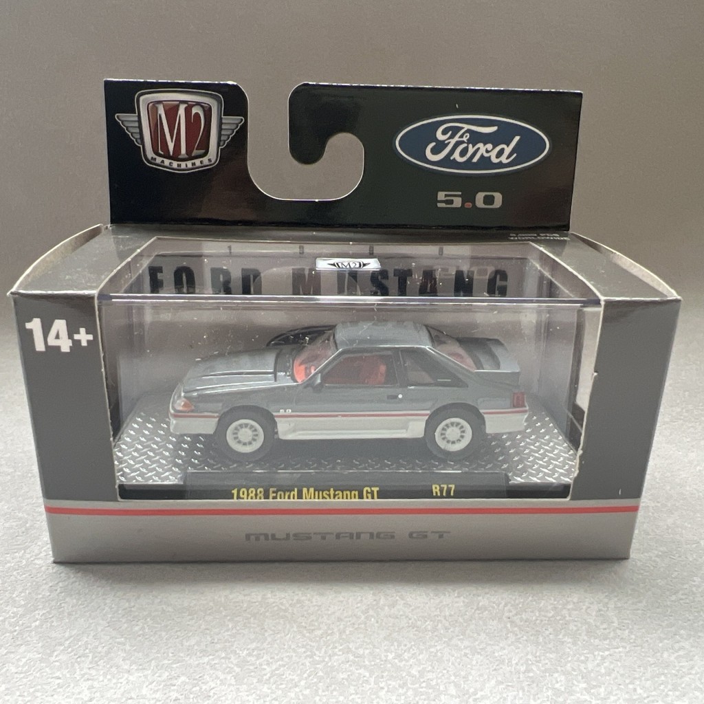 ⭐24ชม.⭐1:64 M2 โมเดลรถ 1988 Ford Mustang GTโมเดลรถDiecast