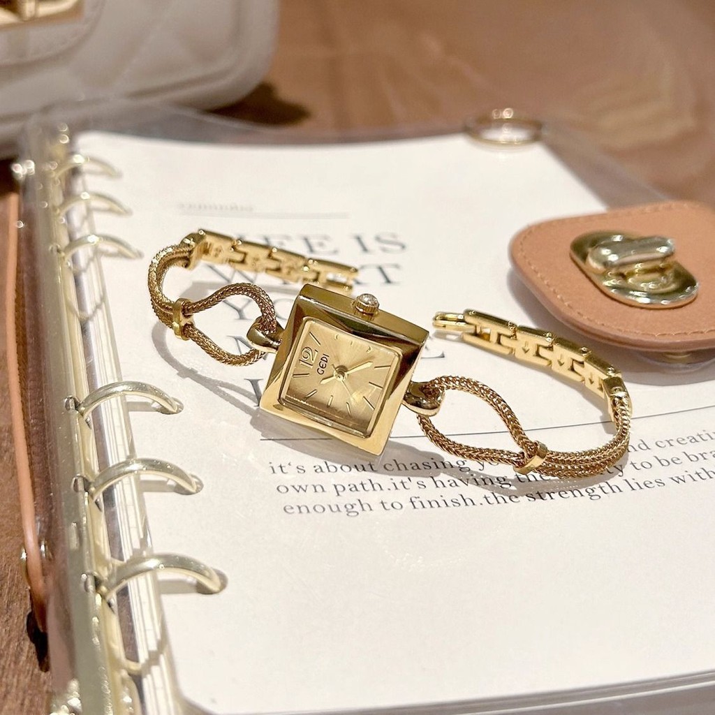 Xihuan นาฬิกาผู้หญิงหรูหรา Niche High-End ประณีตขนาดเล็ก Dial Sugar Cube Mini สร้อยข้อมือนาฬิกา