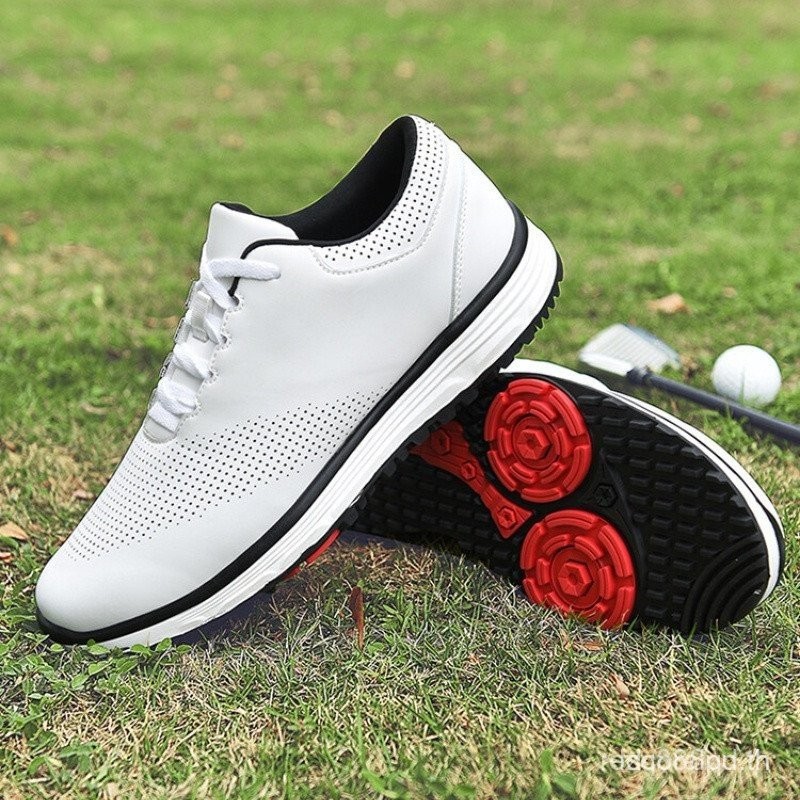 รองเท้ากอล์ฟกันน้ําสำหรับทั้งผู้ชายและผู้หญิง มาพร้อมระบบทreten และเหมาะสำหรับการเดินกลางแจ้ง