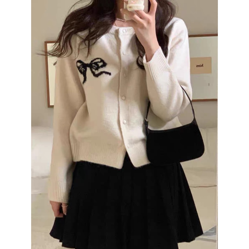 เสื้อสเวตเตอร์สไตล์เกาหลีทงแดมุน ผ้าแจ็คการ์ด พร้อมโบว์รอบคอ ลดอายุ ขนาด LXL