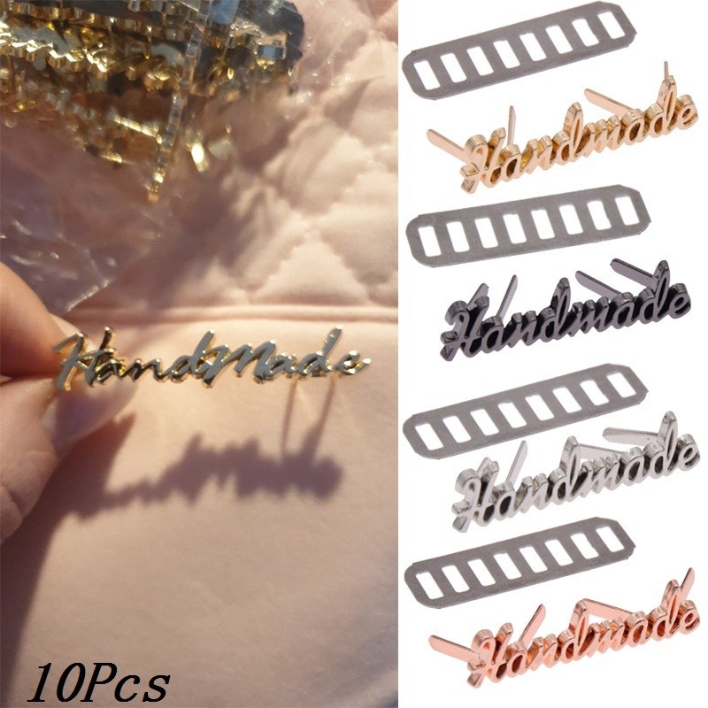 10pcs Handmade Letter ป้ายโลหะ DIY เสื้อผ้ากางเกงยีนส์รองเท้ากระเป๋าแท็กอุปกรณ์เย็บผ้าอุปกรณ์ตกแต่ง