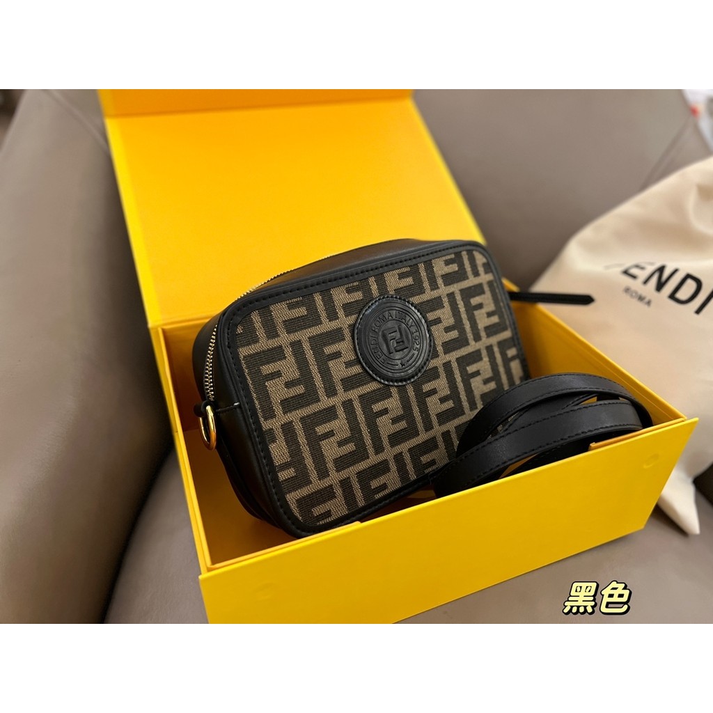 FF กระเป๋ากล้อง Presbyopic Messenger Bag All-Match Female Bag ขนาด: 22 * 15