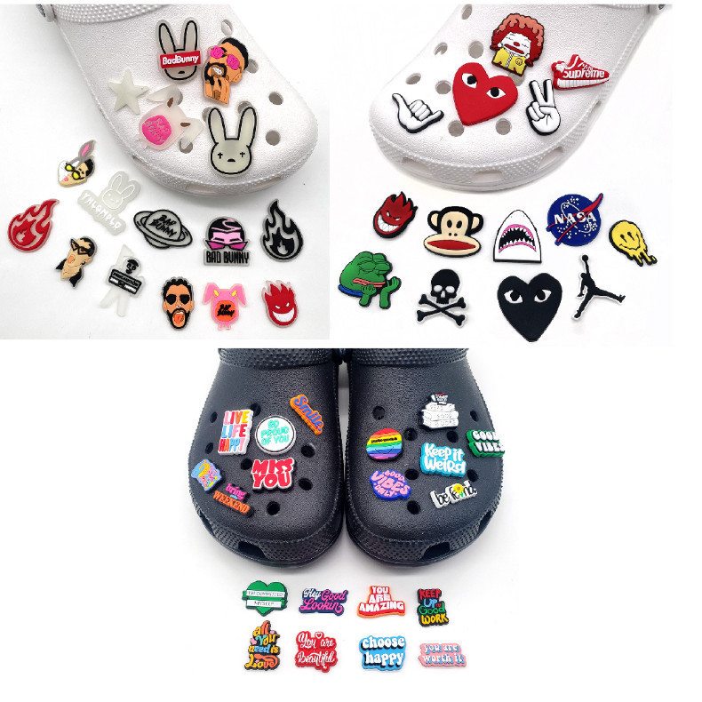 พร้อมส่งจากไทย🇹🇭 ตัวติดรองเท้า Crocs Jibbitz set แนว Street เท่ๆ Word คูลๆ จิ๊บบิท ติด รองเท้า crocs