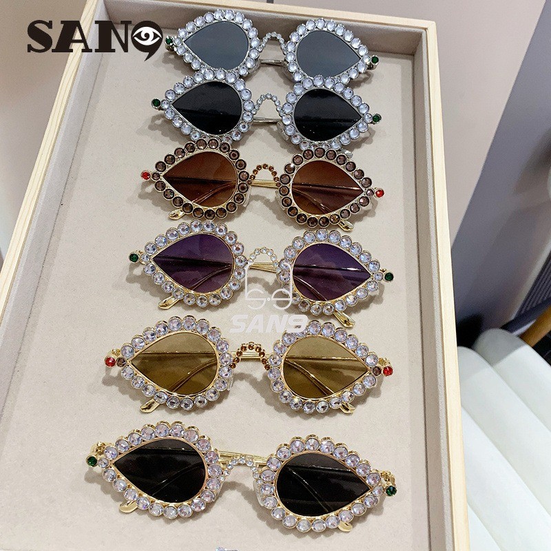 สินค้าพร้อมCOD (San9) บุคลิกภาพยุโรปและอเมริกานกยูง Cat Eye Water Dropper Metal Y2K แว่นกันแดดฮิปฮอปสําหรับผู้หญิง