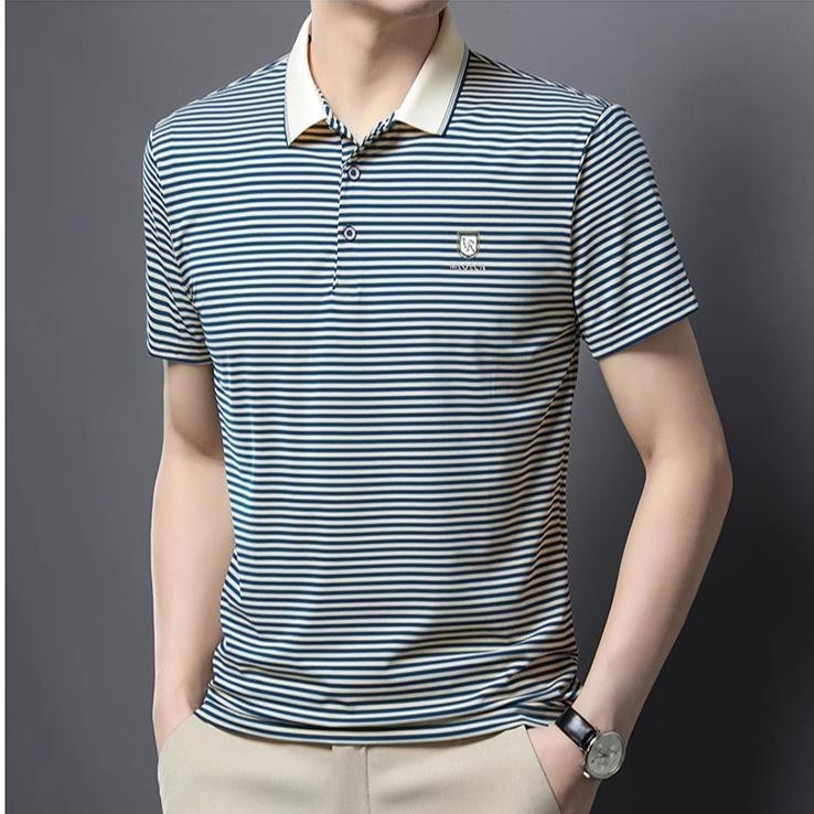 Chaistyle - เสื้อ Polo สามสีเส้น คอหมวกดีไซน์สวย สไตล์ธุรกิจ คอมมูนิที ชายเลิฟ